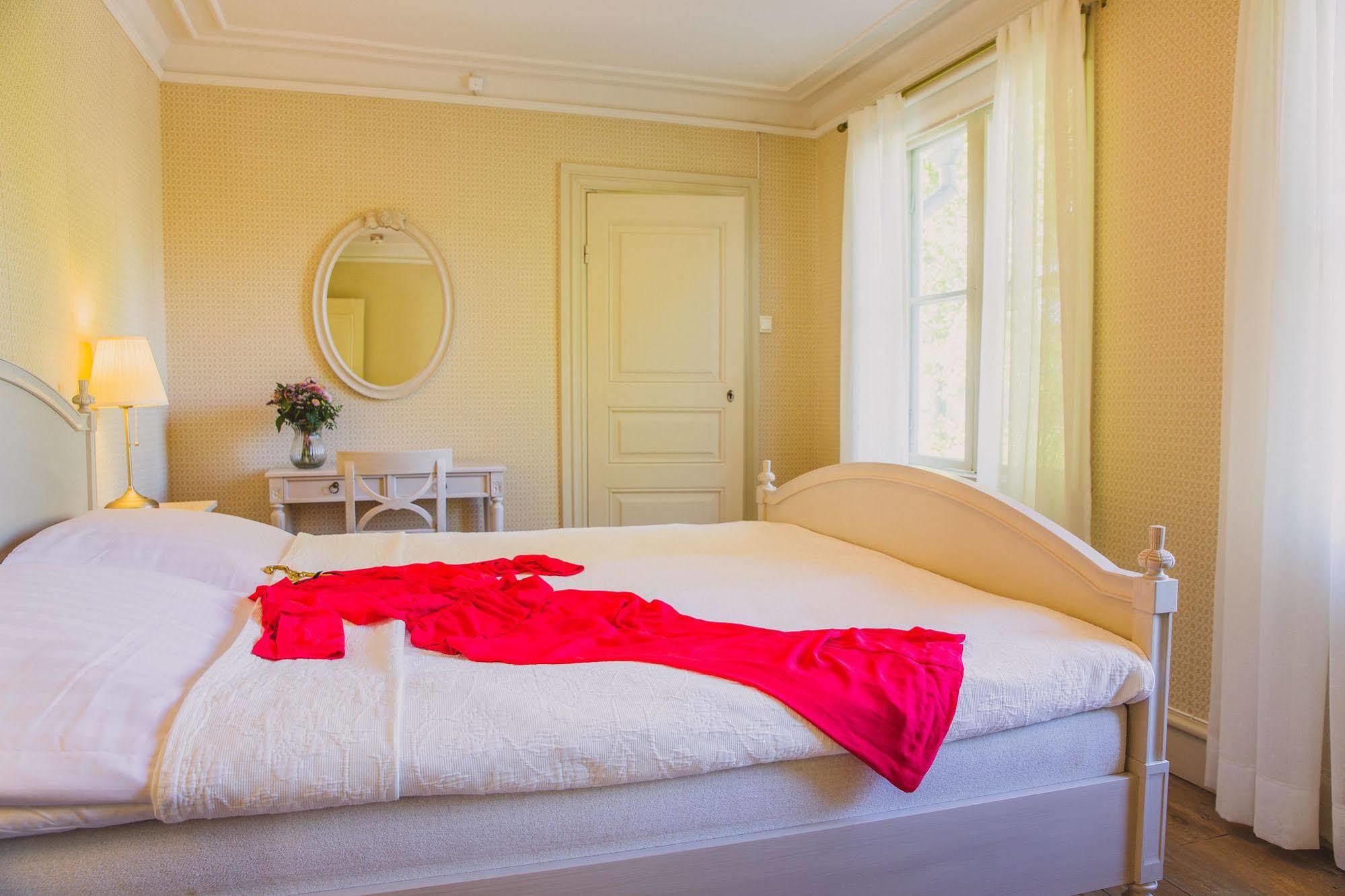 Ruders Egendom Bed & Breakfast Tibro Exterior foto